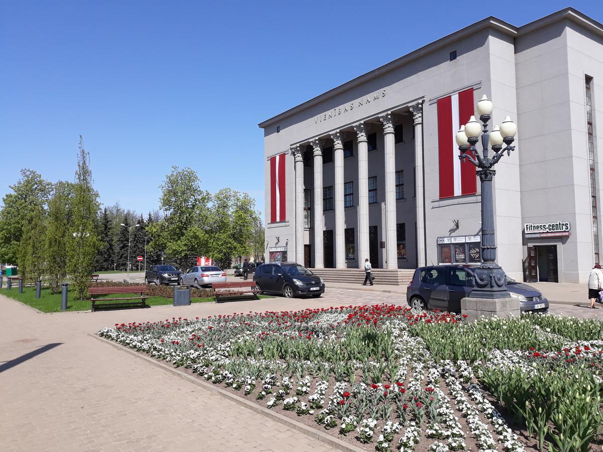 Daugavpils City Centеr Apartment Bagian luar foto